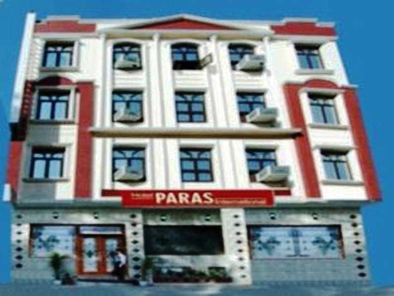 Treebo Paras International Delhi  Exteriör bild